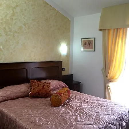 Hotel Ristorante Al Brunello Di 3*