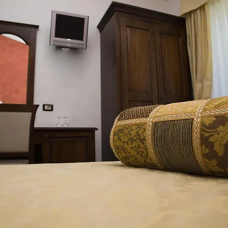 Hotel Ristorante Al Brunello Di 3*